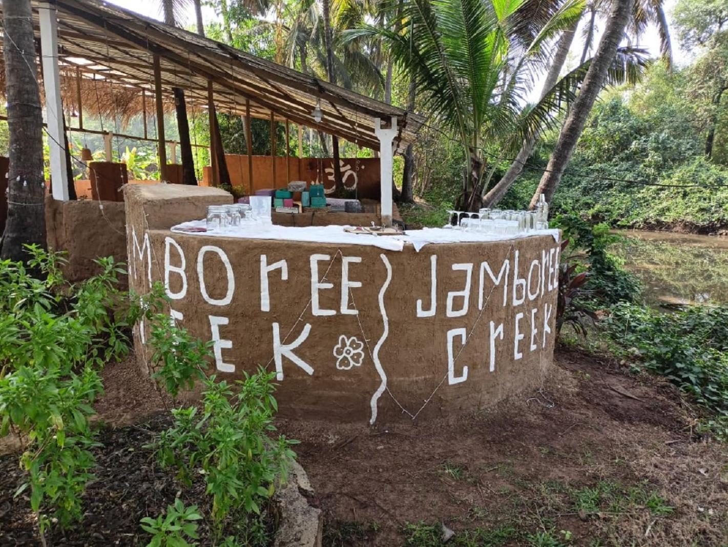Jamboree Creek Yoga マンドレム エクステリア 写真